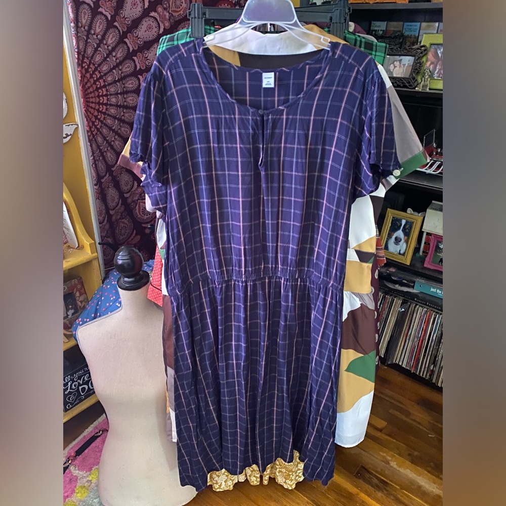 XXL Old navy GUC navy and pink plaid knee length dress